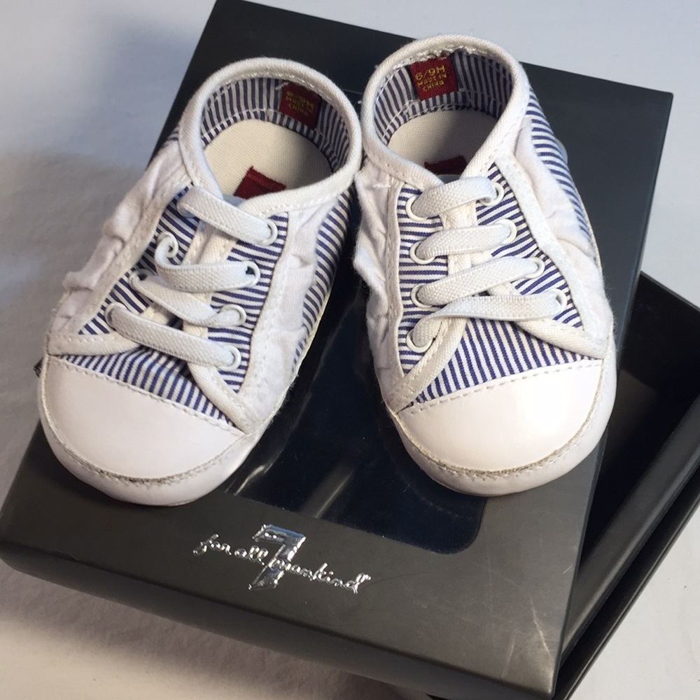 7 for all mankind,baby shoes, 6/9 mo. Mint w/ box!